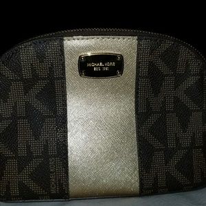 Michael kors make up bag